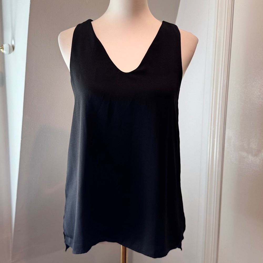 Ann Taylor Petite Black Sleeveless V-Neck Shell Tank Top Lined Flowy Size XSP